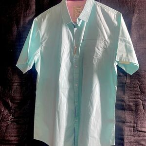 Short sleeve button up